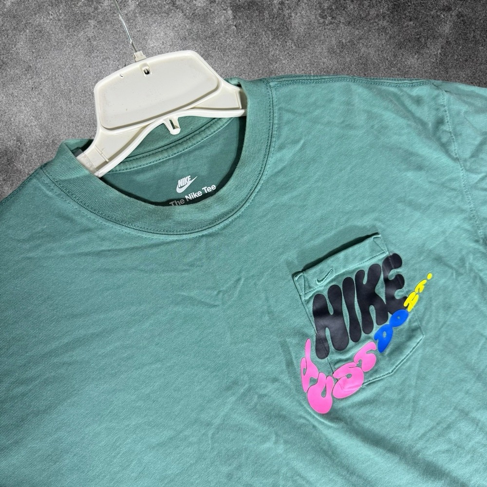 Nike Pocket Shirt Streetwear Mens Medium Green Y2K Swoosh Logo Summer Skater Tee - Picture 1 of 7